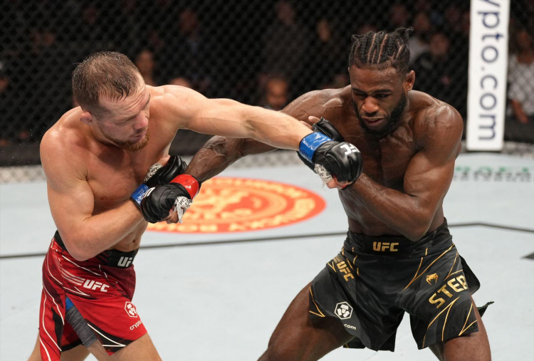 Бой сегодня ufc